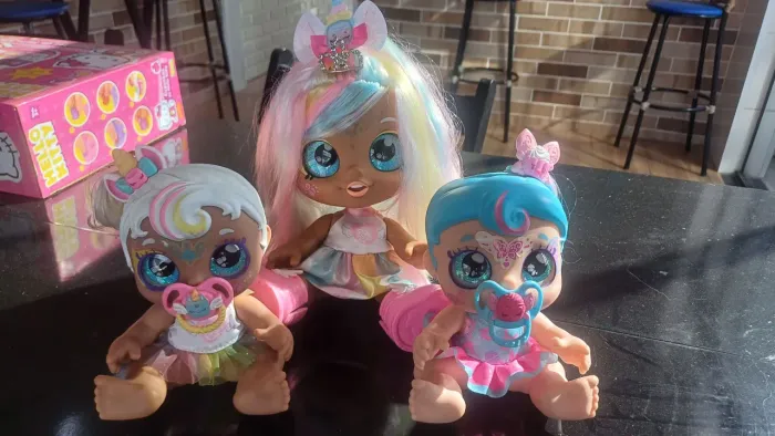 Boneca articulada Kindi Kids Marsha Mello e Babys Sister Patticake e Mini Mello
