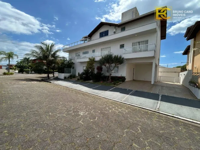 Triplex com piscina em condomínio - Residencial Três Marias - Peruíbe/SP