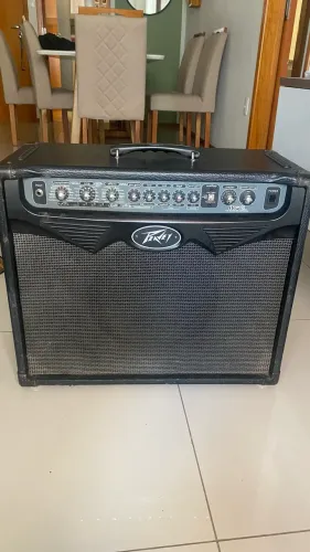 Amplificador guitarra Peavey
