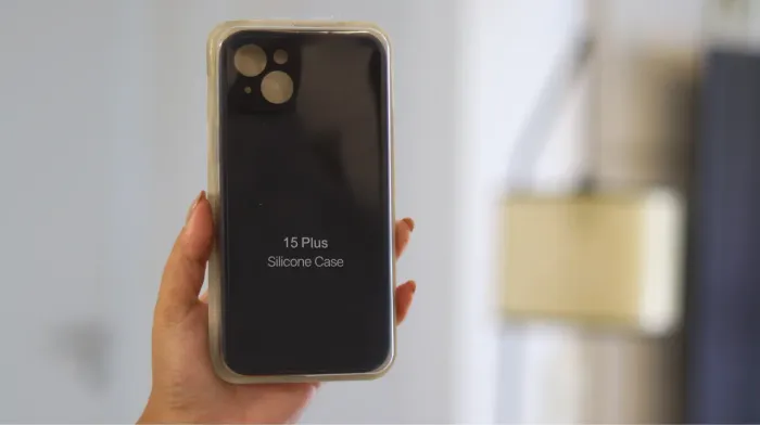 Capa de Silicone para iPhone 15 Plus - Preta