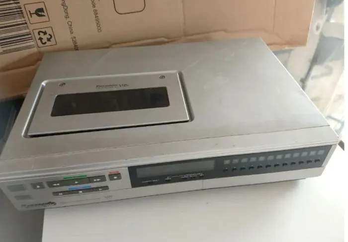 Vídeo casssete Panasonic PV 1230 (DEFEITO)