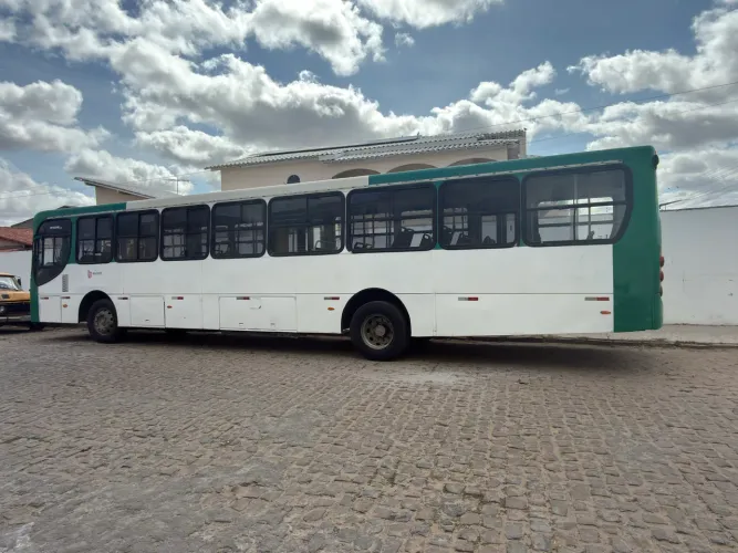 Ônibus apache vip S22 2011