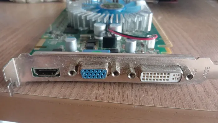 Placa de vídeo 1 giga