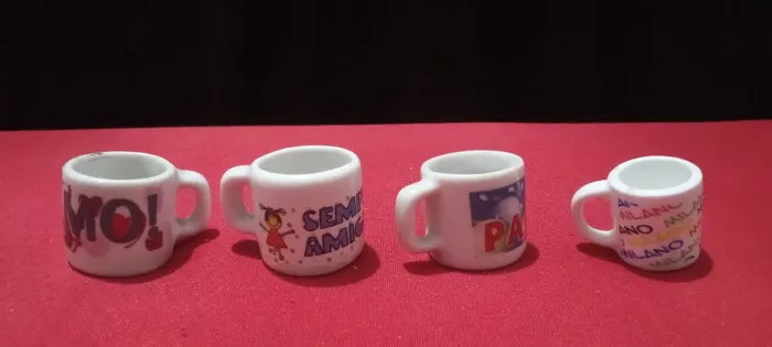 8 Mini Canecas Decorativas - Coleção