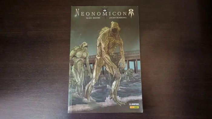 Neonomicon - Alan Moore - HQ Panini (Capa Cartão)
