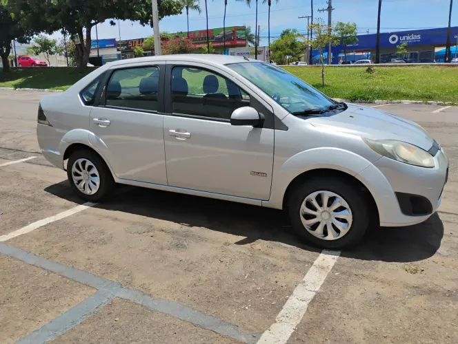 Ford Fiesta Sed. 1.6 8V Flex 4P 2012