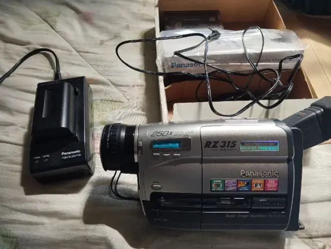 Câmera Panasonic rz 315