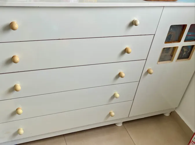 Vendo cômoda branca