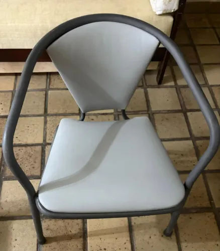 Oportunidade: 6 cadeiras 220,00 cada