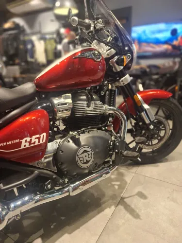 SUPER METEOR 650- MATHEUS.S