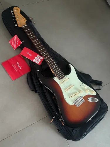 Fender Robert Cray Stratocaster Hardtail (n dunamiz zaganin don grosh)