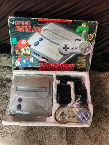 Super Nintendo Baby com caixa