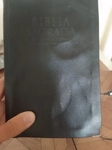 Vendo 1 Bíblia Sagrada o velho e novo testamento editora karis!