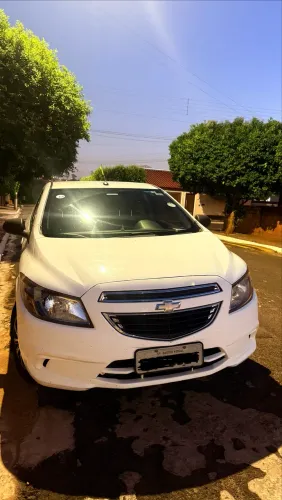 Chevrolet Onix Hatch LT 1.0 8V Flex Power Mec. 4P 2015