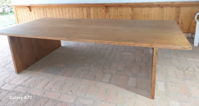 Mesa em Peroba