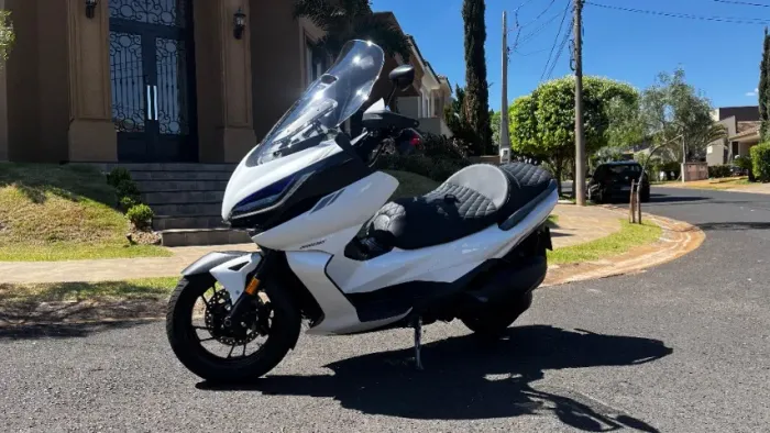 Zontes 350E Scooter Banco Confortável