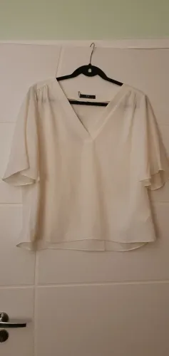 Blusa Branca Decote V - P. A Concept