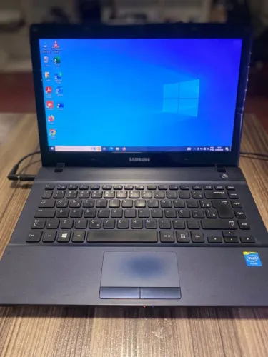 Samsung core i3
