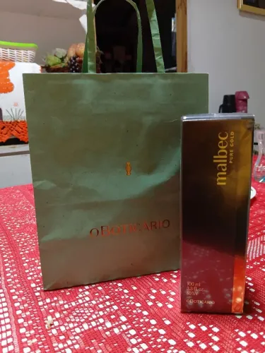 Vendo. Perfume malbec PURE Gold