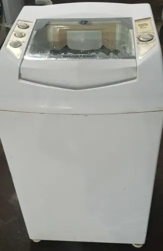 Vendo máquina marca Brastemp 9kg funcionando perfeitamente