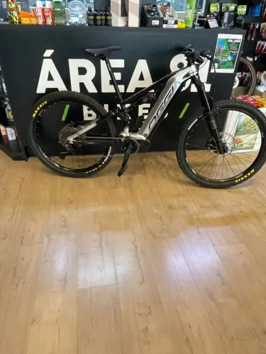 Oggi Razzo 2026 - E-bike Full Carbon - Nova - Oportunidade - TAM M (17)