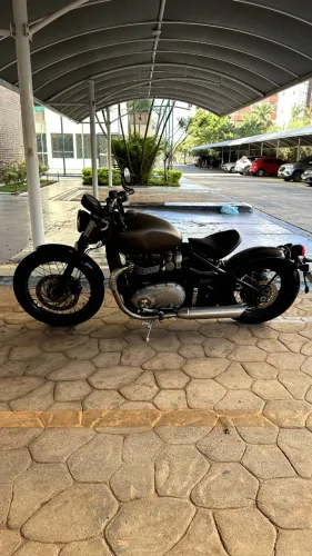 TRIUMPH BONNEVILLE BOBBER 1200cc 
