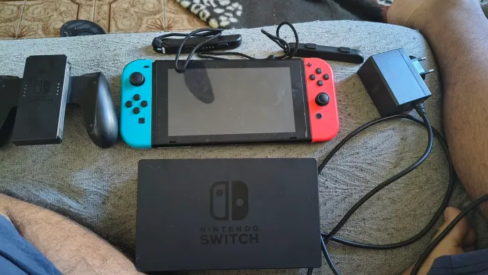 Nintendo Switch Desbloqueado + Cartão de memória de 256gb