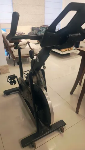Bicicleta indoor (spinning) C5 Movement
