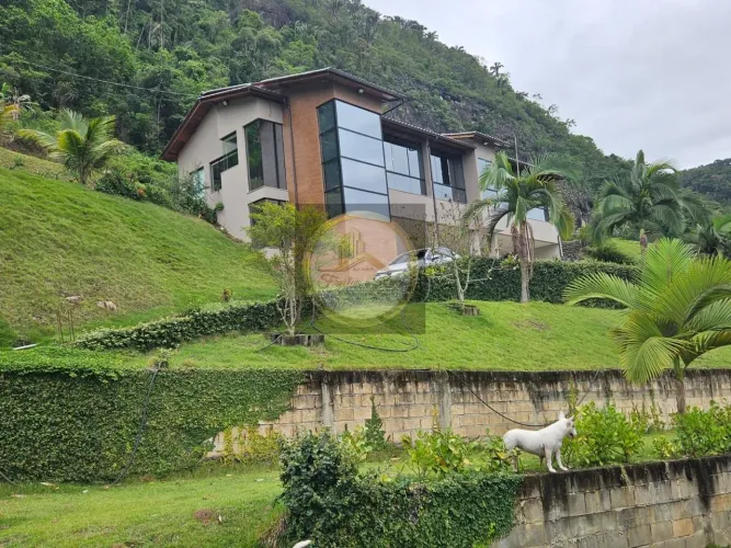 Casa para Venda em Vargem Alta, 3 dormitórios, 3 suítes, 4 banheiros, 4 vagas