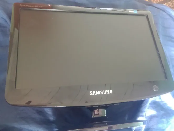 Monitor Samsung 15 pelegadas Syanc Master632nwplus