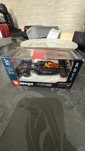 F1 Burago - Red Bull - Max Verstappen - 1/43