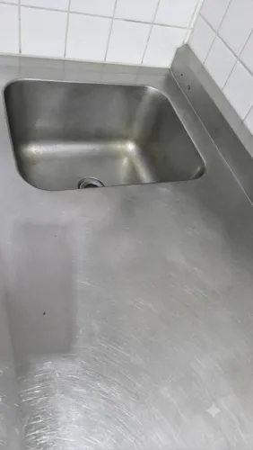 Vendo bancada indutrial com pia