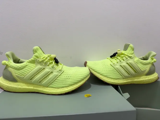 Tênis adidas Ivy Park edição ilimitada verde 
