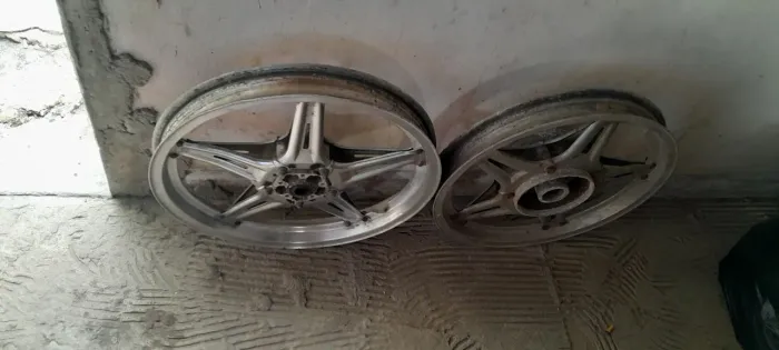 Rodas da CB 400