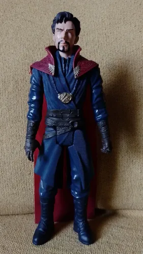Boneco Dr. Estranho 30cm Hasbro