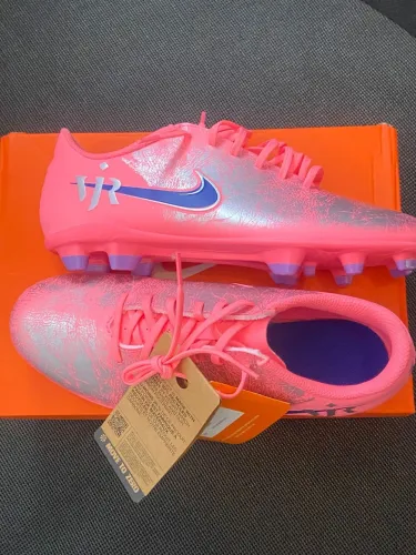 Chuteira Nike Vinny jr 