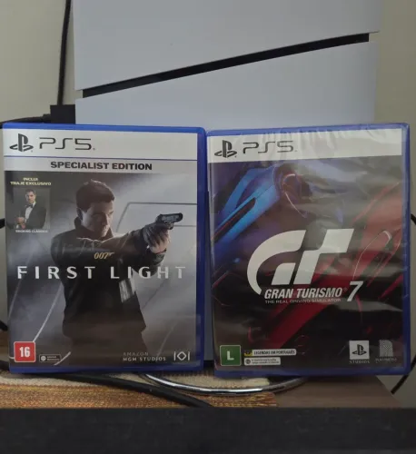 Lote PS5 - 007 First light + Gran Turismo 7