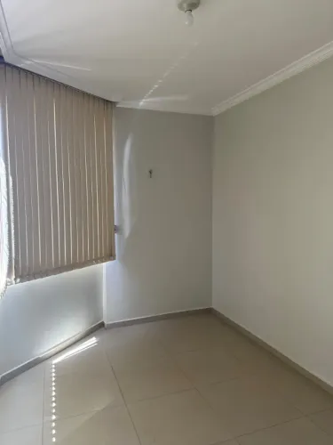 ALUGO - APARTAMENTO - 02 QUARTOS - POLO DE MODAS - QE 40 - RUA 14 - GUARÁ II - BRASÍLIA -