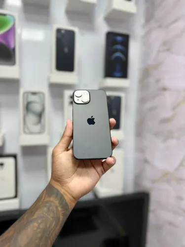 IPHONE 15 128GB PRETOO<br>R$ 3.199,00