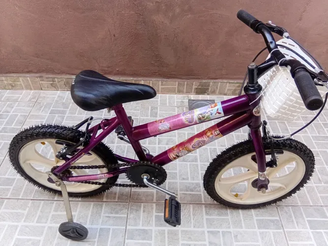 Bicicleta infantil aro 16 com cestinha