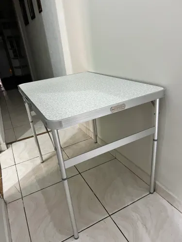 Mesa desmontável