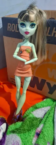 Vendo frankie > monster High