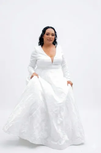 Vendo vestido de Noiva e Florista. 