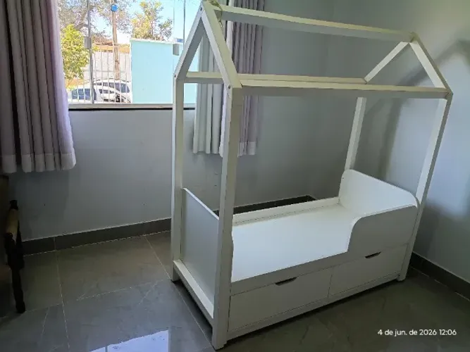 Cama Casinha Infantil com 2 Gavetas - MDF Branco - Usada