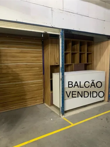 VENDE-SE MÓVEIS PARA LOJA  ( VENDIDOS SEPARADOS TAMBÉM,  COLMÉIA E PAINEL DISPONÍVEIS)