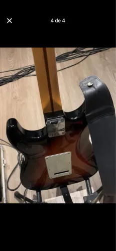 Guitarra fêmea mexicana