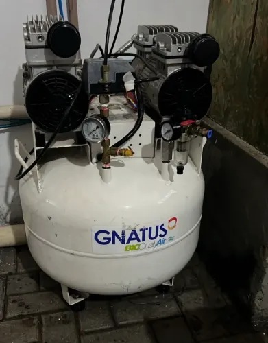 ABAIXOU: compressor odontológico gnatus 65l
