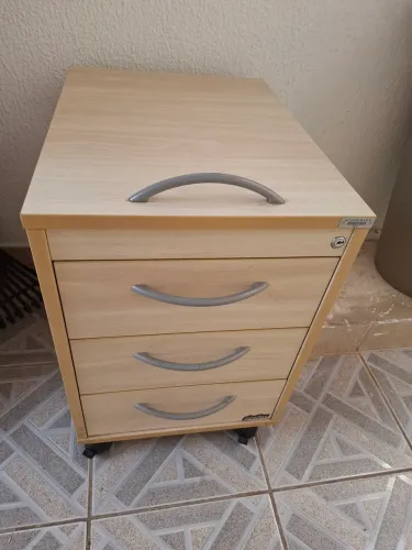 Gaveteiro MDF marca Giroflex