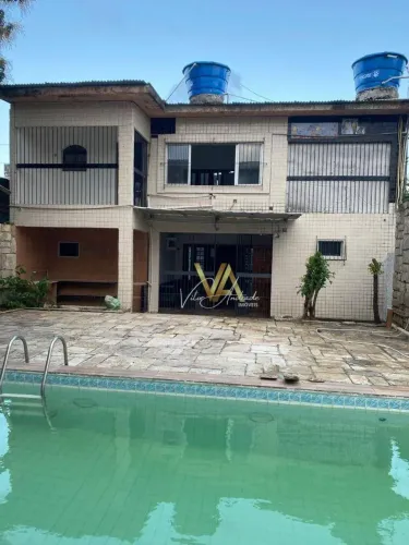 Casa com 5 Quartos, 3 Suítes e Piscina no Cordeiro, Recife
