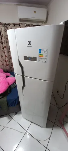 Geladeira Electrolux Frostfree Modelo DFN41 371L